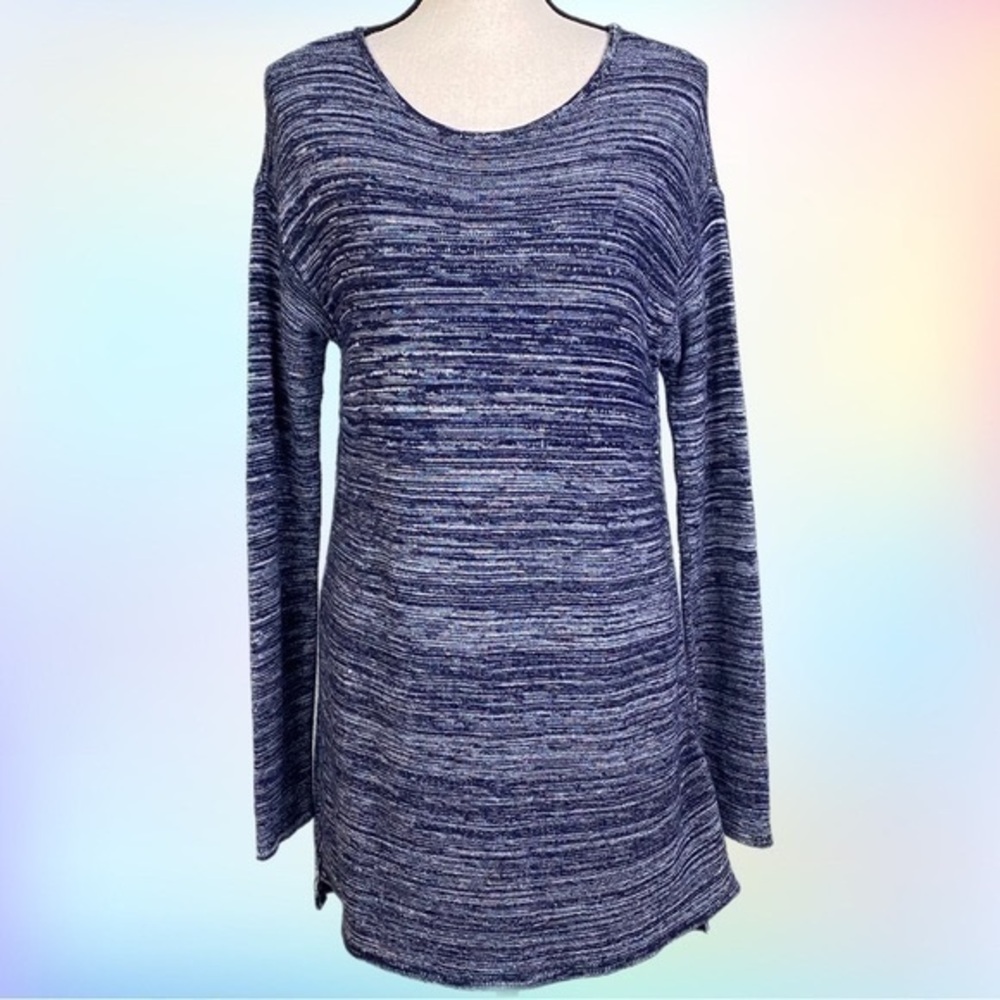 ELLEN TRACY blue and white heather sweater in “Denim Blue Ivory”. Medium. EUC